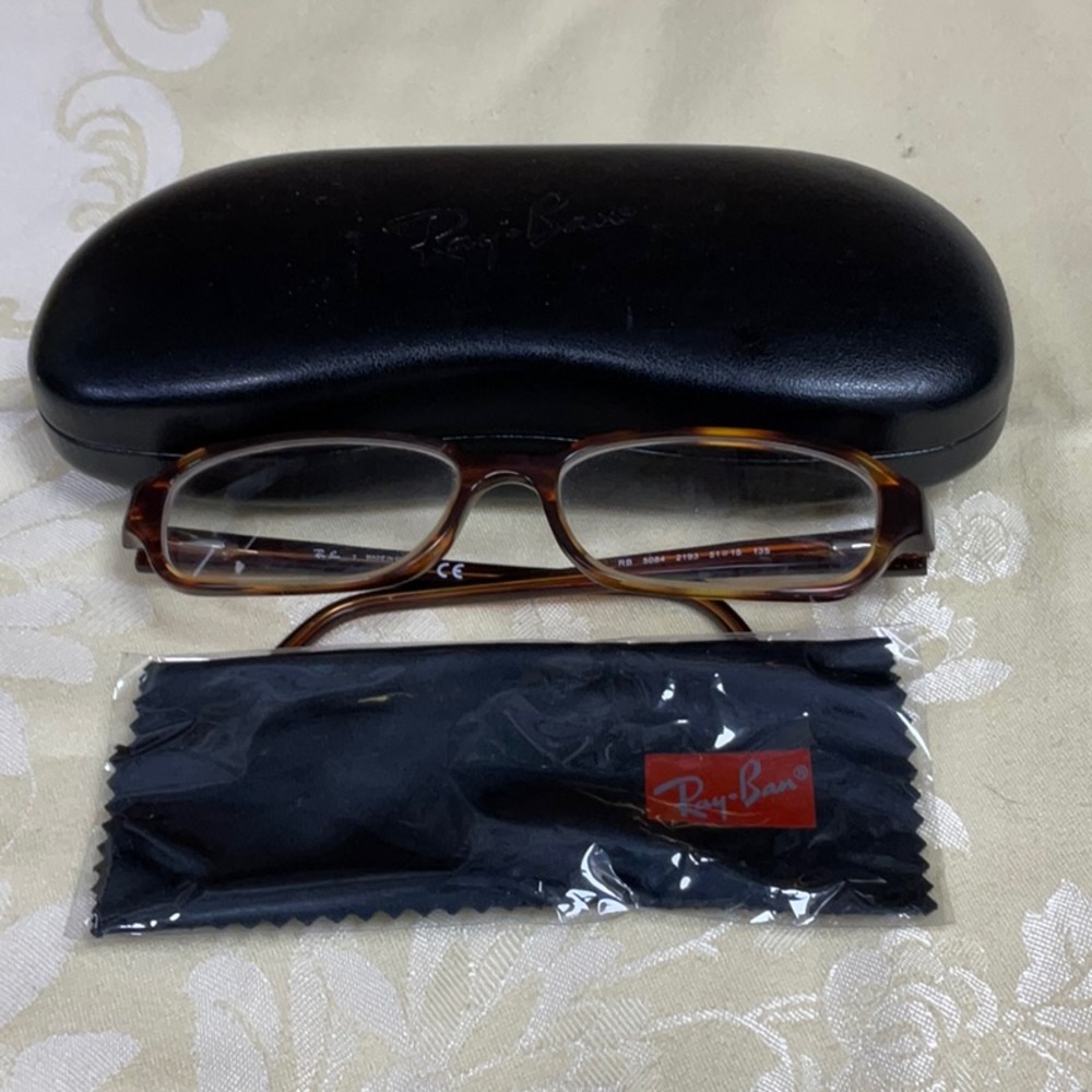 Ray-Ban Men’s Rectangular Tortoiseshell Glasses with Black Case